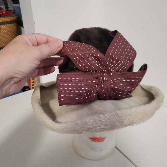 Vintage Schiaparelli 70's Cream and Brown Mohair Felt hat - Picture 4 of 5